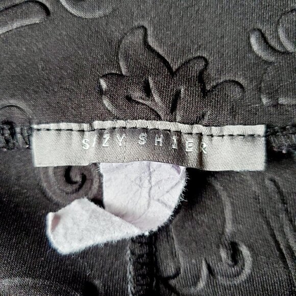 CUTE Black Casual High Waisted Solid Leggings. Size Large - Picture 3 of 8